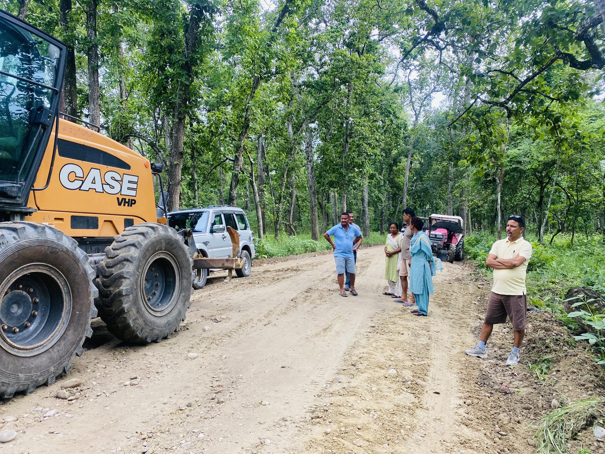 माडी नगरपालिकाले सुरु गर्‍यो चितवन राष्ट्रिय निकुञ्जभित्रको सडक मर्मत